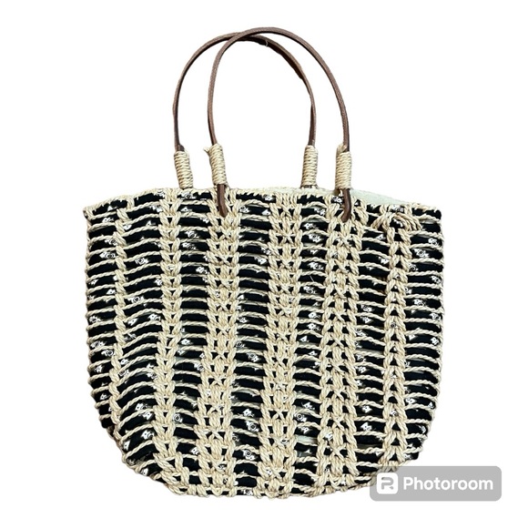 Vera Bradley Handbags - Vera Bradley “Zebras” Vintage Straw Purse